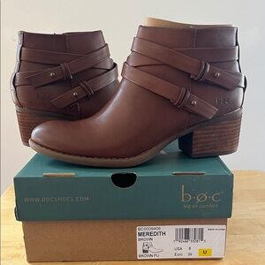 b.o.c. Meredith Brown Ankle Booties NIB